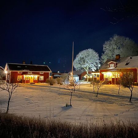 Aeventyrsgardens Vandrarhem, Kinnekulle Källby 외부 사진