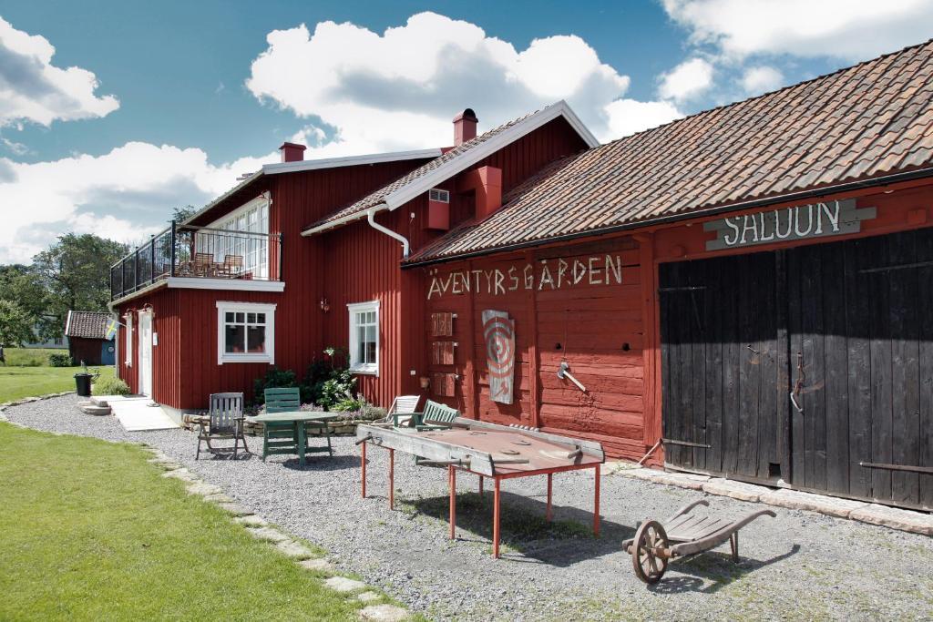 Aeventyrsgardens Vandrarhem, Kinnekulle Källby 외부 사진